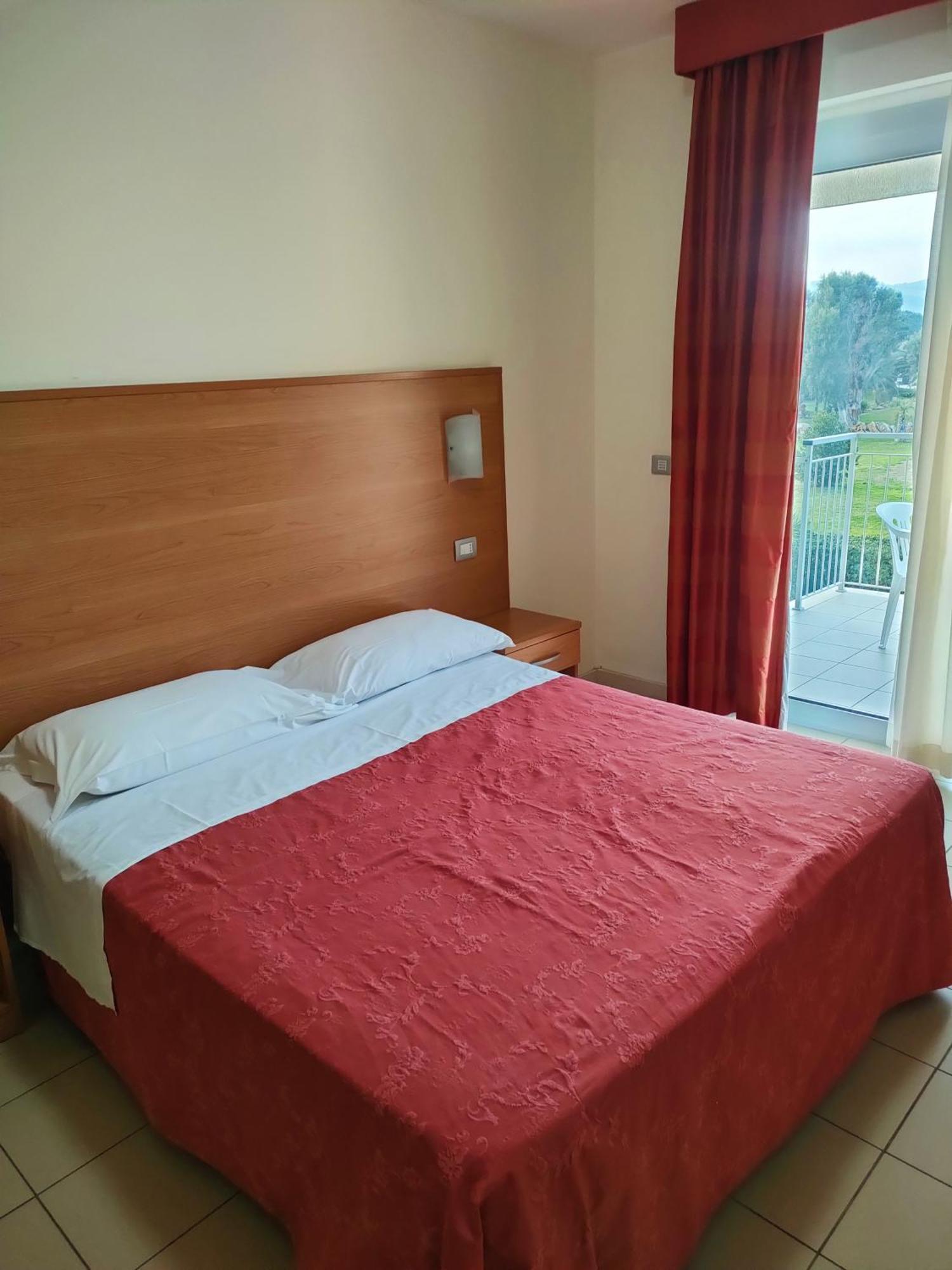 Aparthotel Casa Del Mar Roseto Degli Abruzzi Esterno foto