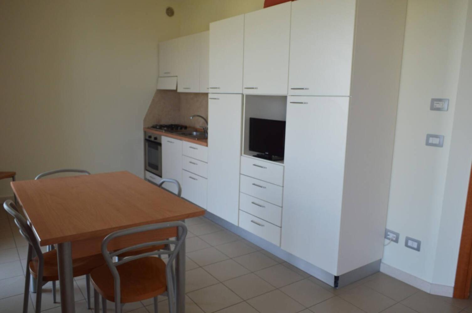 Aparthotel Casa Del Mar Roseto Degli Abruzzi Esterno foto