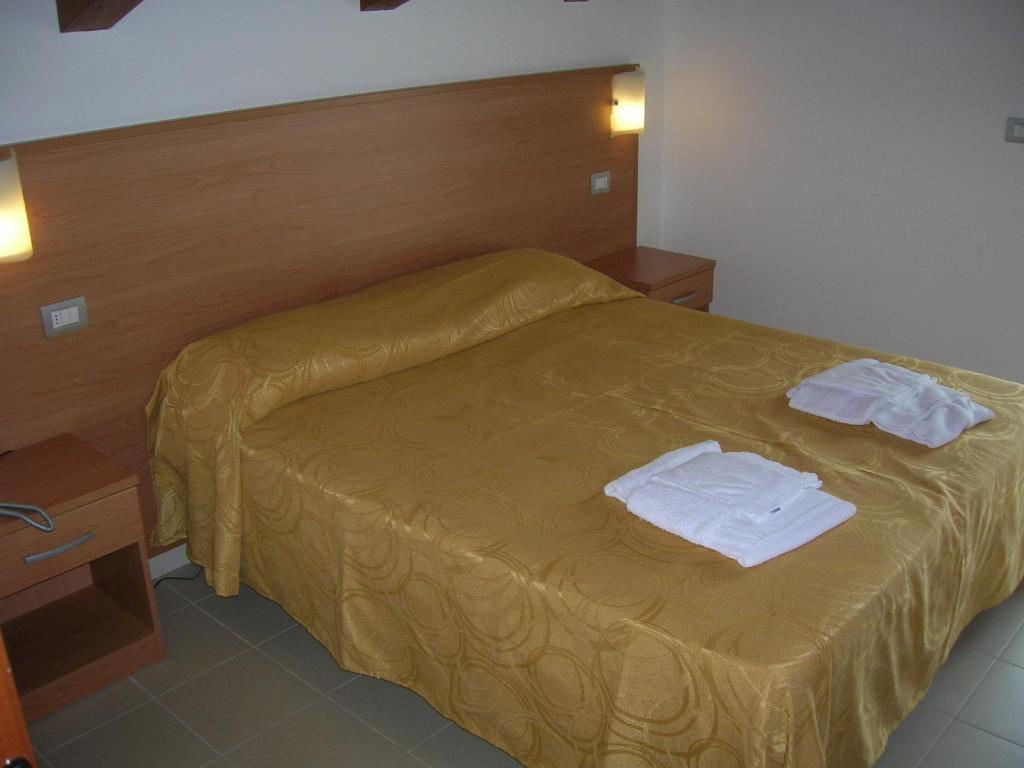 Aparthotel Casa Del Mar Roseto Degli Abruzzi Esterno foto