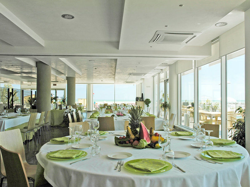 Aparthotel Casa Del Mar Roseto Degli Abruzzi Esterno foto